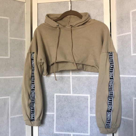 PrettyLittleThing Tops - PLT Crop Hoodie🖤
